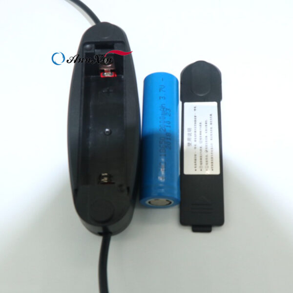 Аккумуляторная батарея с переключателем и кабелем для USB (2)